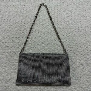 Vintage La Regale Silver Metallic Mesh Chain Purse
